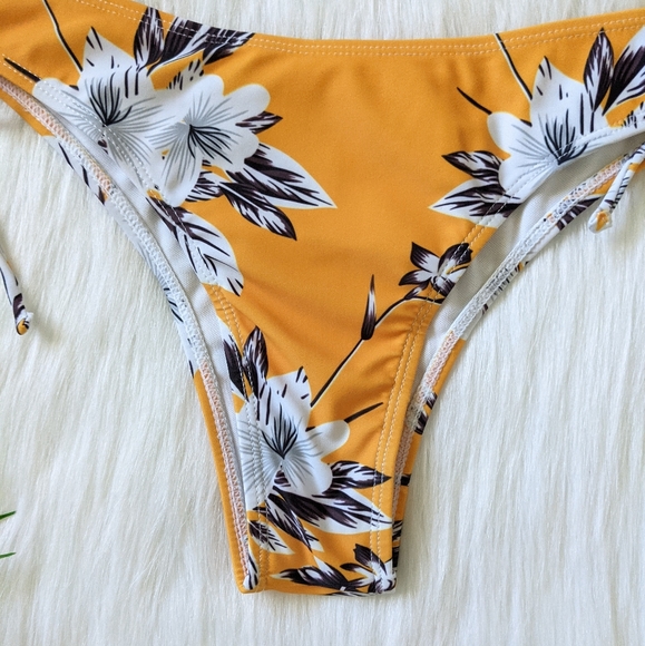 Orange and white tropical floral bikini bottom - Picture 3 of 5